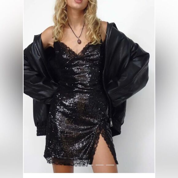 Urban X Motel Romini Mini Dress In Black Mini Sequin - Picture 1 of 6